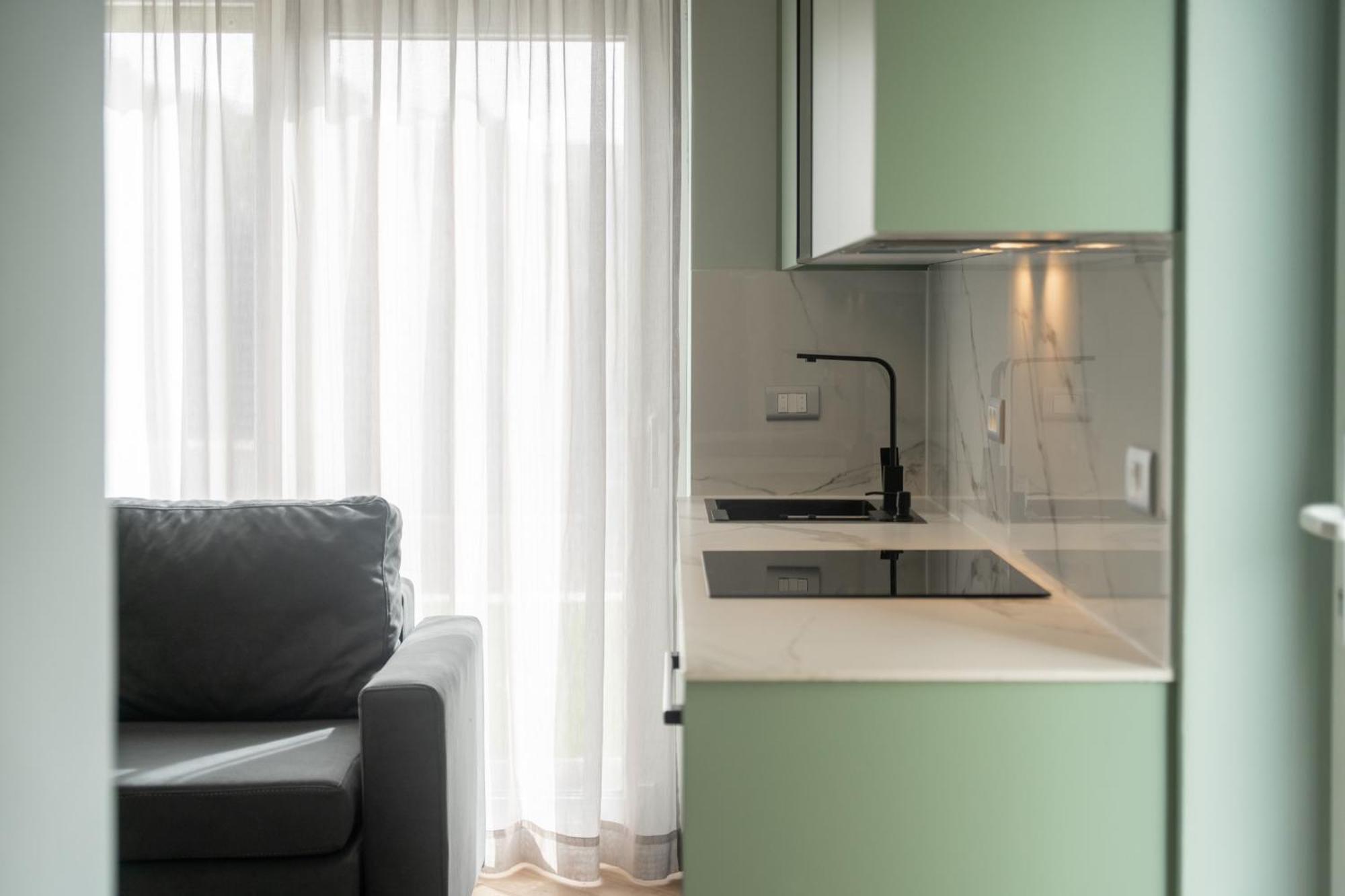 Larum Apartmens Vrsar Exterior photo