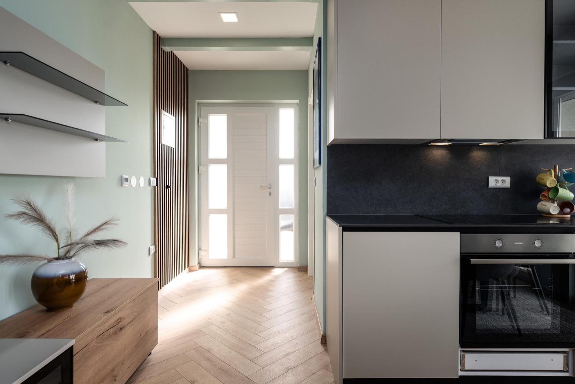 Larum Apartmens Vrsar Exterior photo