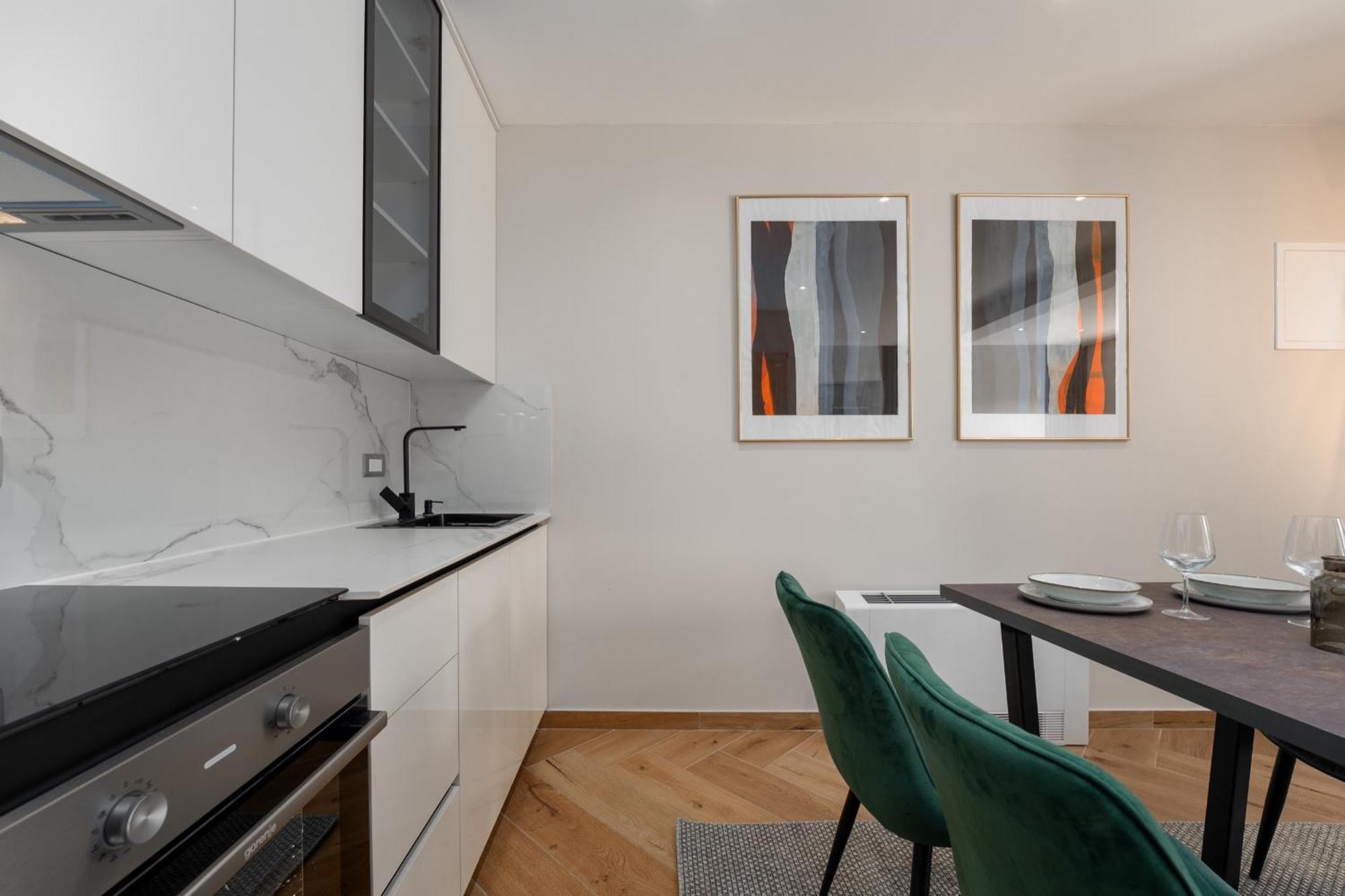 Larum Apartmens Vrsar Exterior photo